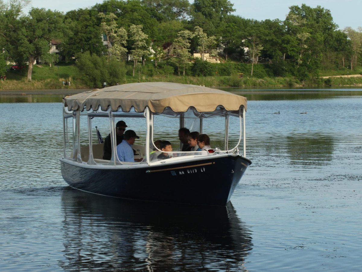 Minneapolis, St. Paul gain a flock of swan boat rentals