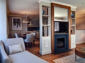 Room & Suite