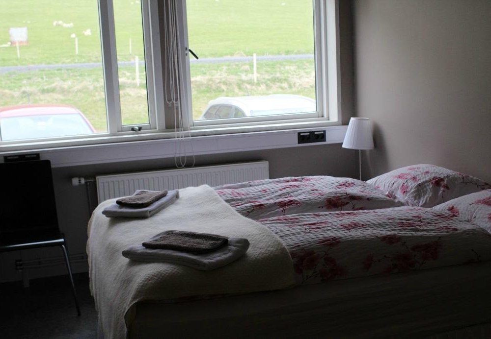 Guesthouse Reynir by null