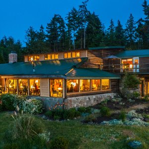 Surf Lodge