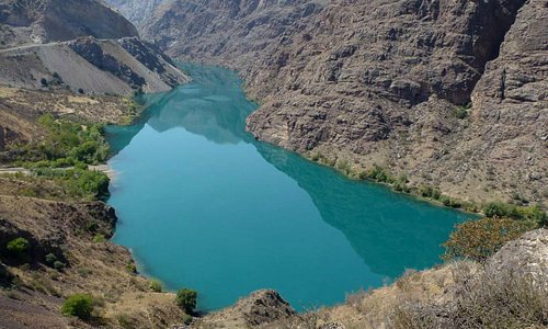 Naryn-Schlucht mit Kürp-Say Reservoir (1)