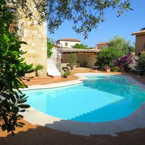 Innenhof mit Pool