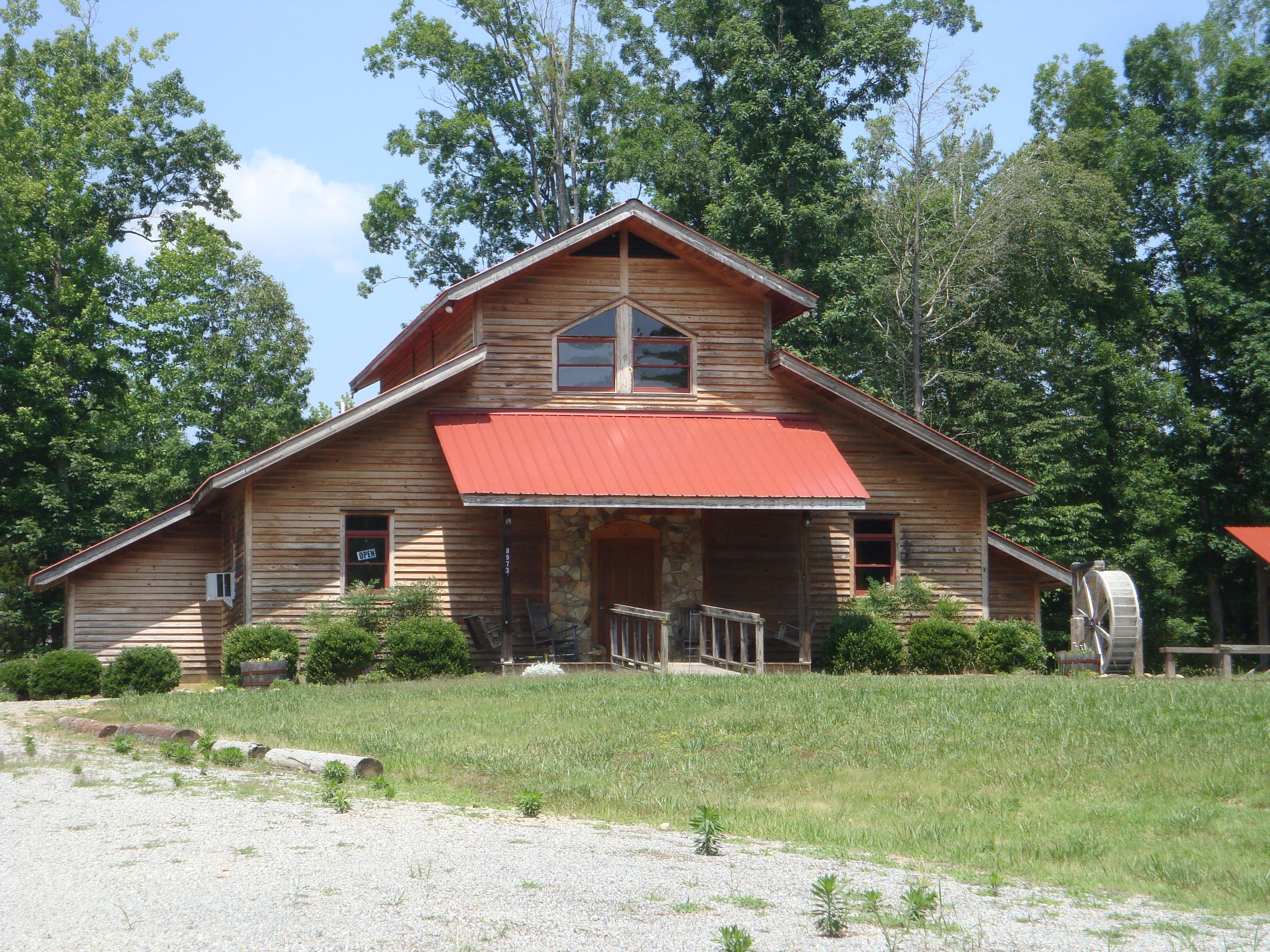 Wolfe winery shop