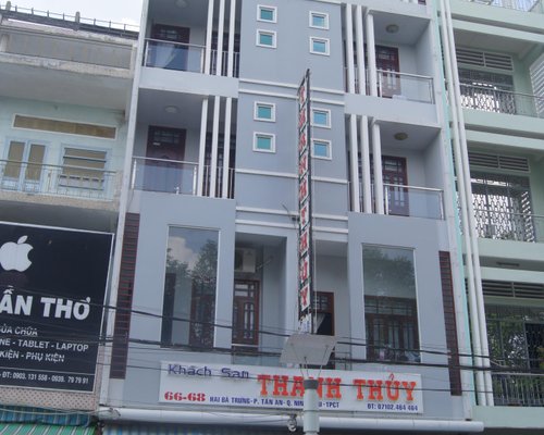 Khai Quang Phật Thánh: Hướng Dẫn Nghi Lễ và Mẫu Văn Khấn Linh Thiêng
