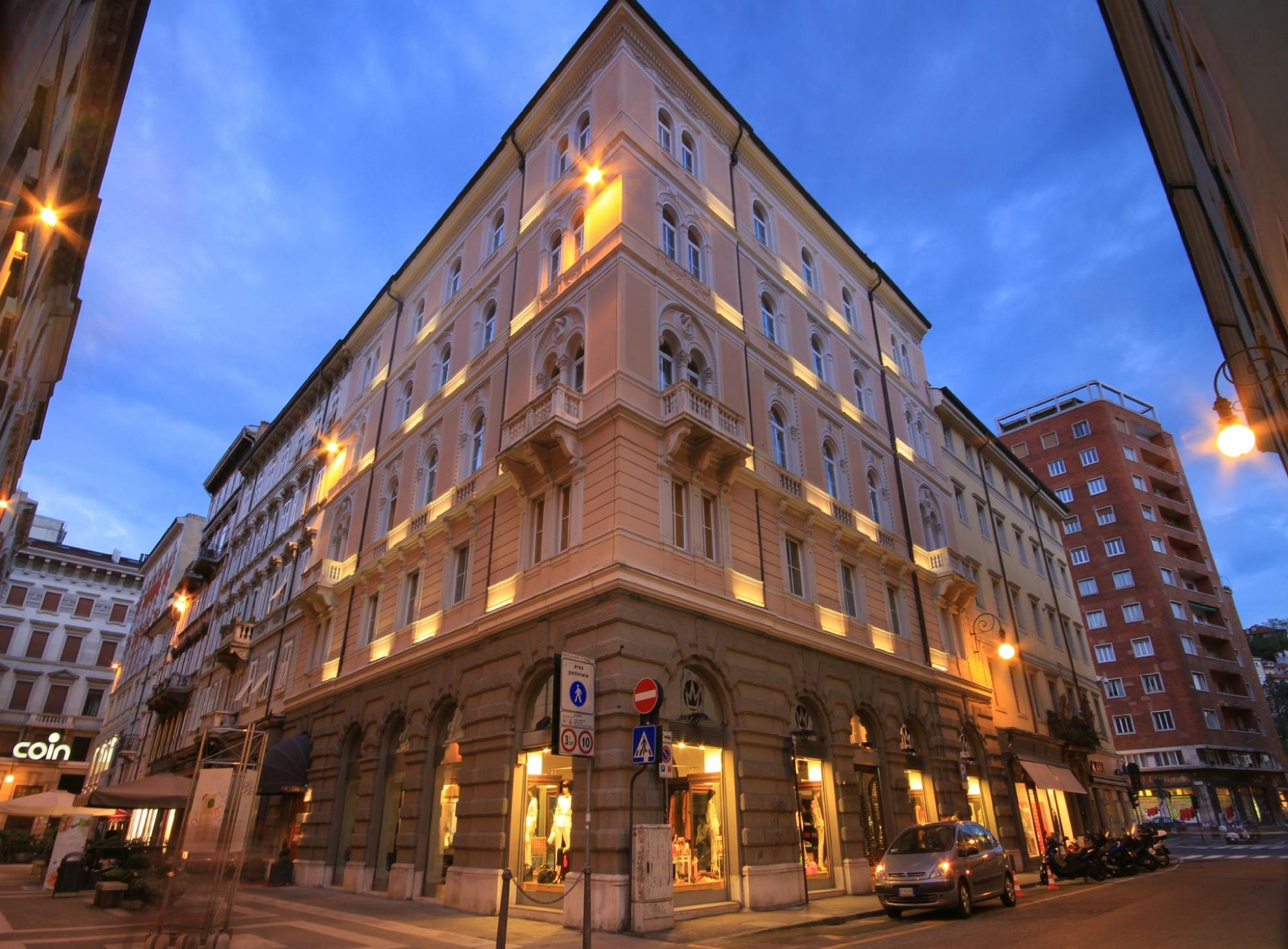 Hotel Continentale image