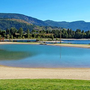 places to visit in castlegar bc