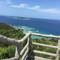 海も空も空港も綺麗です。阿嘉島へ行ったらぜひ展望台に行ってみてください。お薦めです。