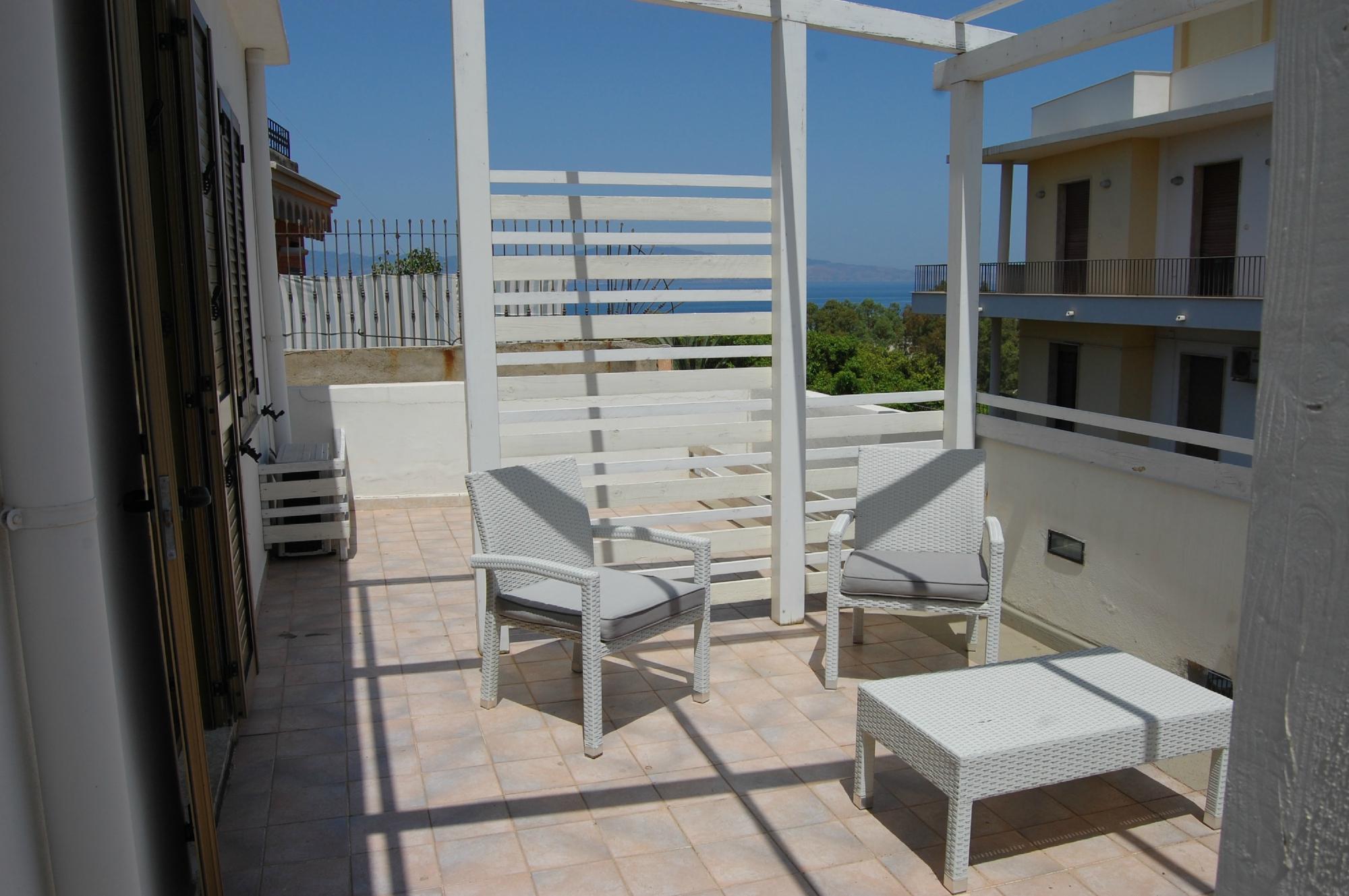 B&B H224 - Prices & Reviews (Reggio Calabria/Reggio Calabria, Italy)