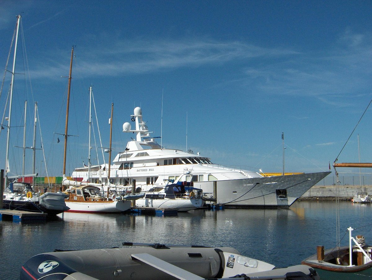 yacht haven troon