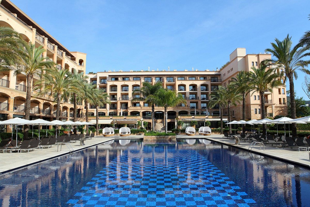 Insotel Fenicia Prestige Suites &amp; Spa, hotel in Ibiza
