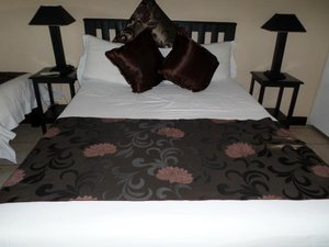 Room & Suite