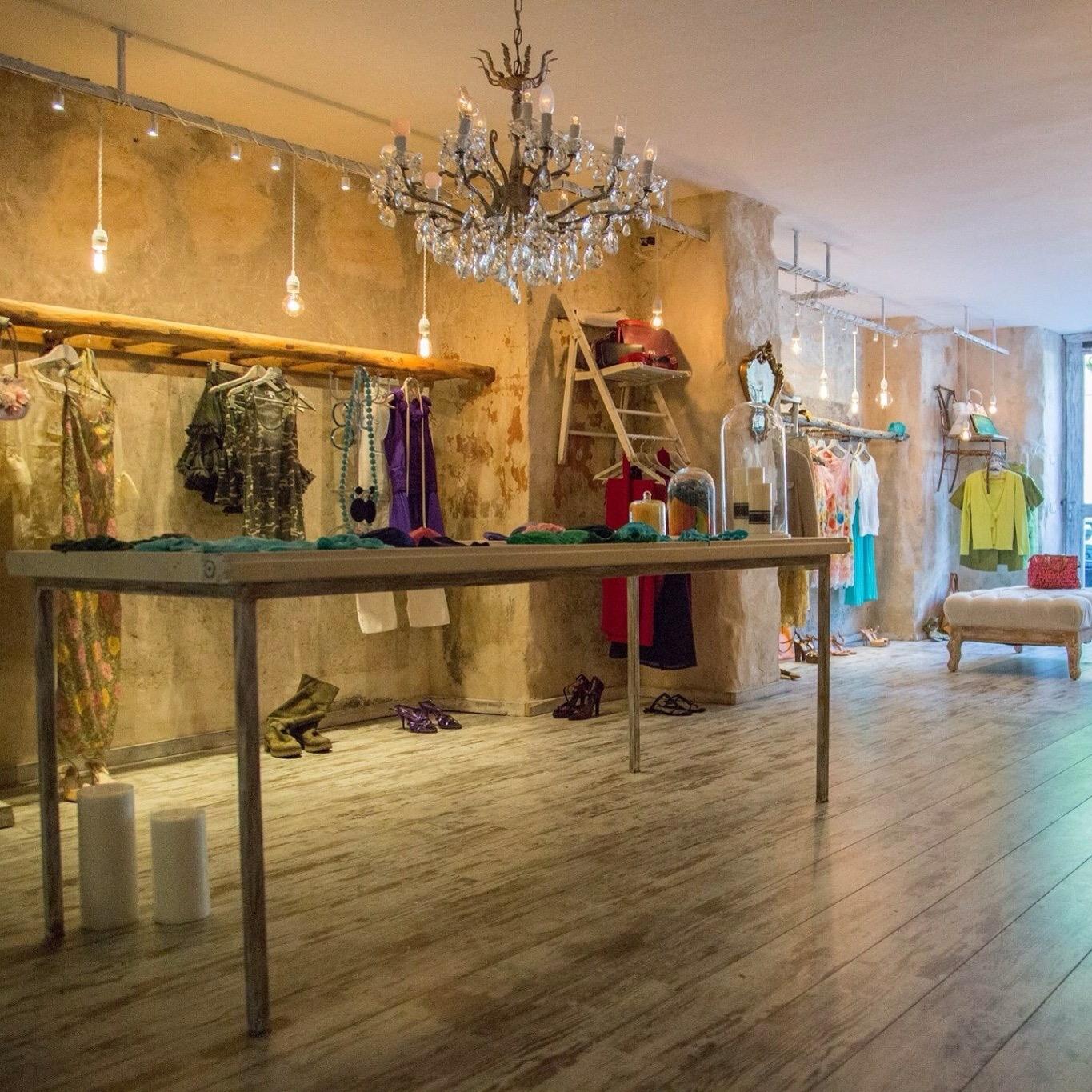 Vintage boutique outlet