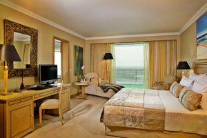 Room & Suite