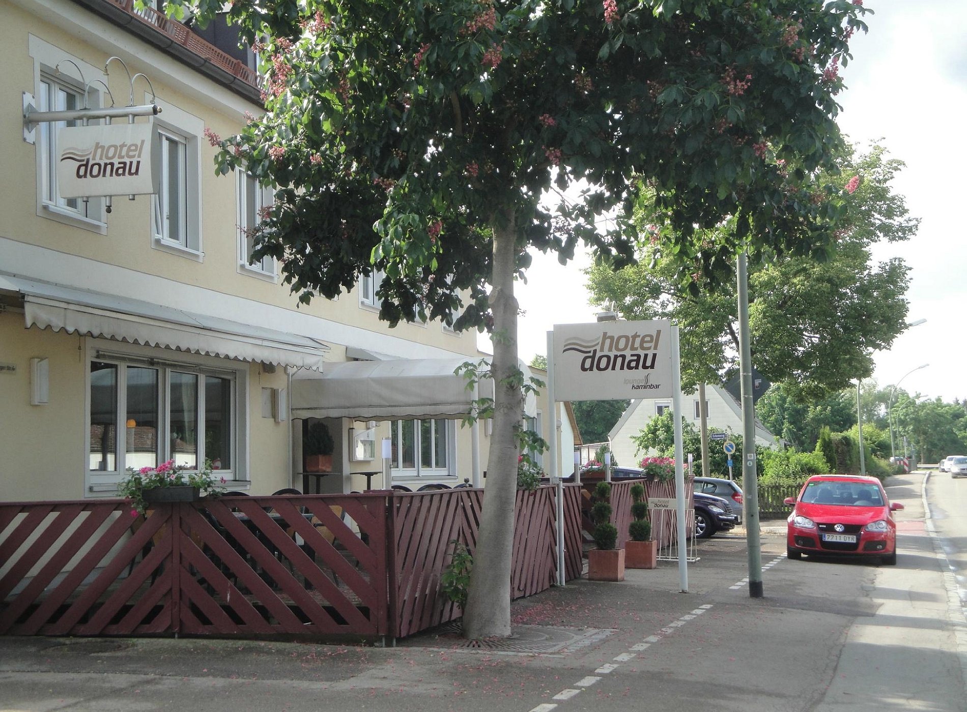 Hotel Donau image