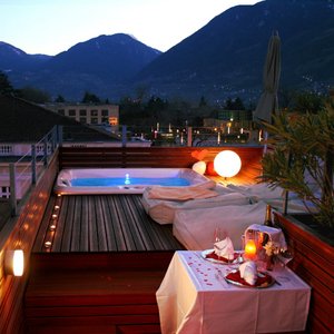 Private Whirlpool on roof top terrace from room Paradise Loft
