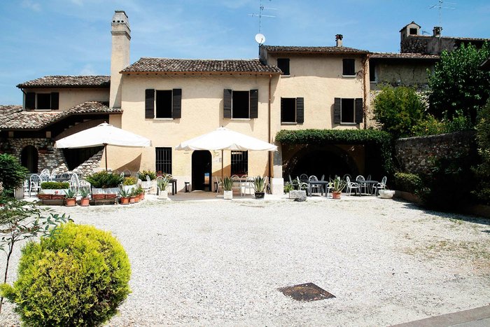 ANTICO BORGO - Prices & Specialty Inn Reviews (Castellaro Lagusello, Italy)