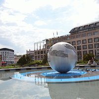 фонтан мира