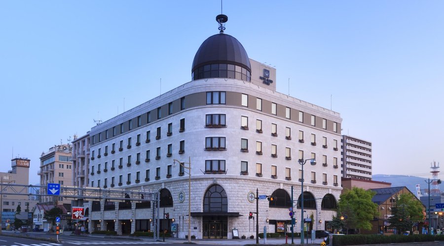 ホテル外観昼　exterior
