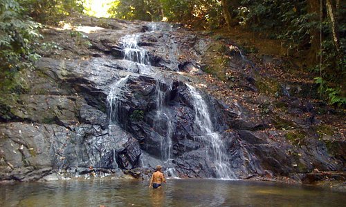 первый водопад и место для плавания