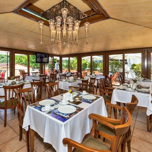 Breakfast Saloon