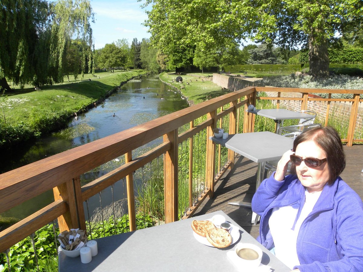 RIVERSIDE CAFE AT HALL PLACE, Bexley - Restaurant Avis, Numéro de ...