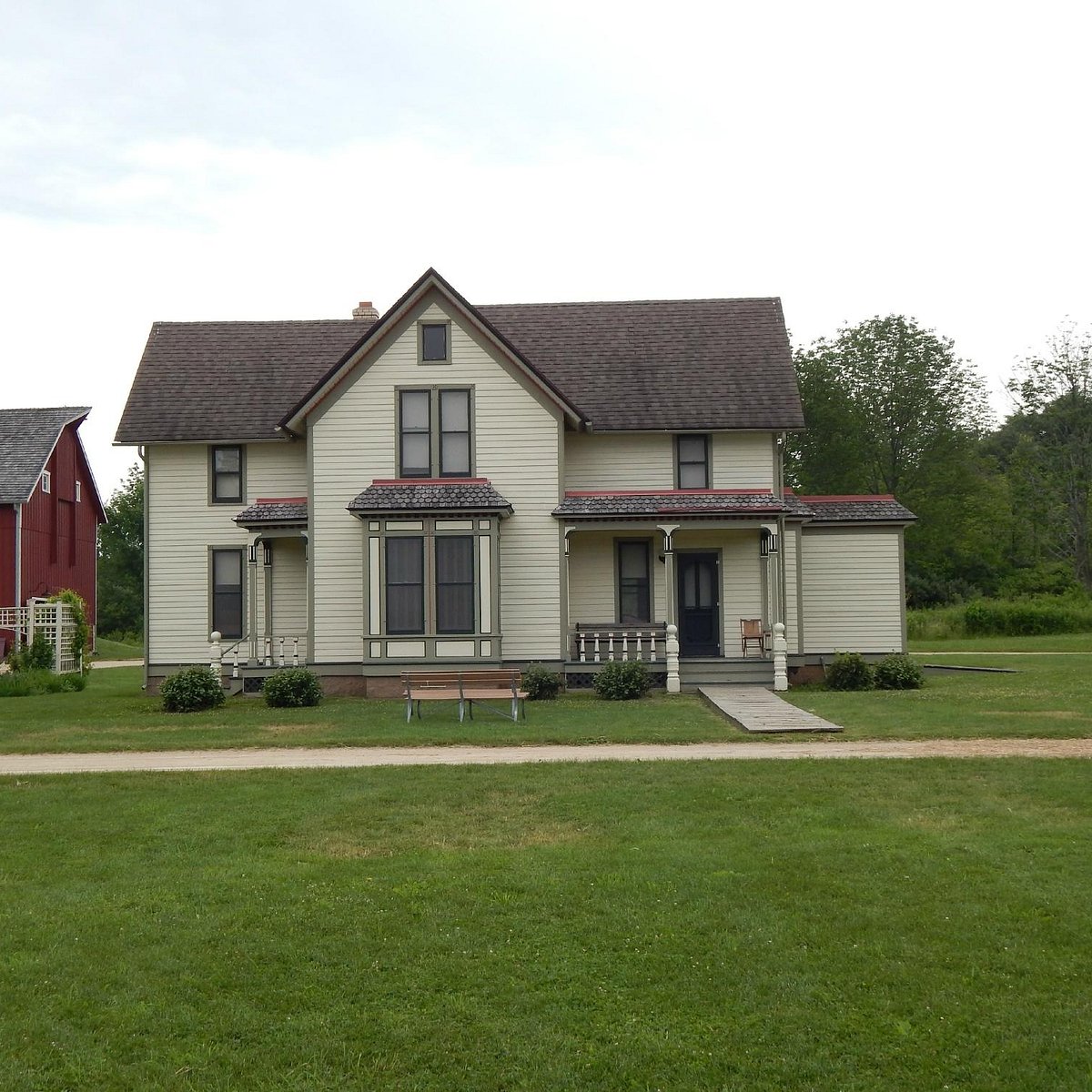 Rockford Peaches  Beyer Stadium & Midway Village Museum