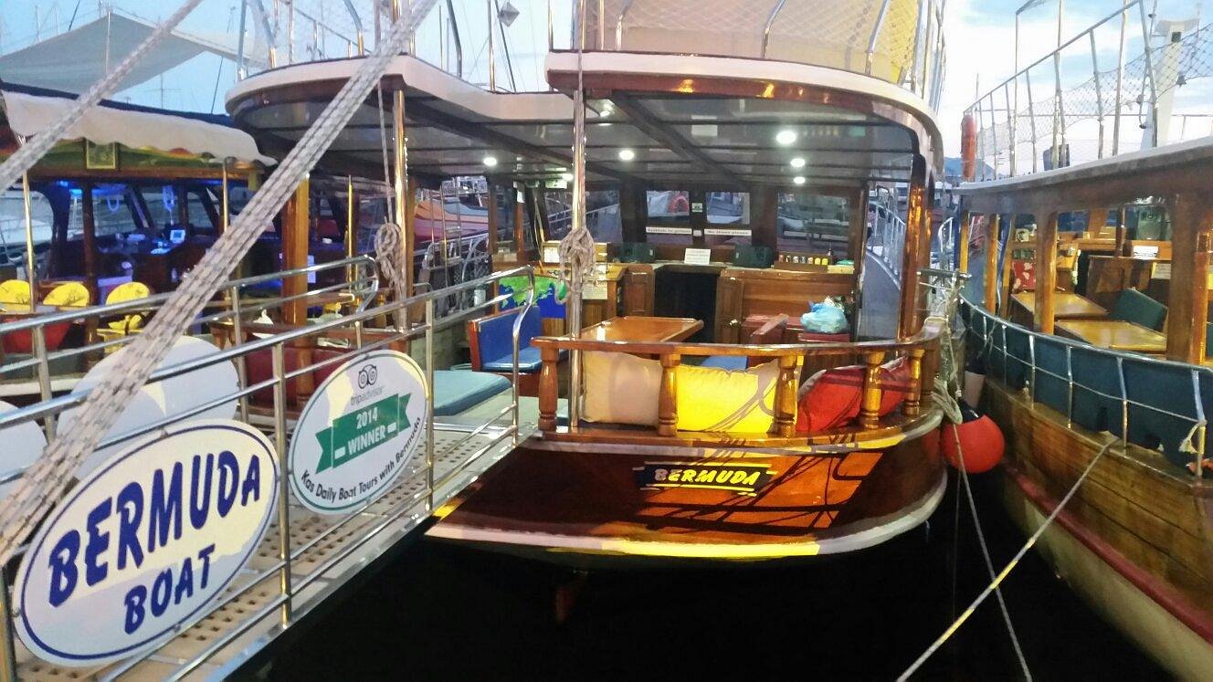 bermuda boat tours