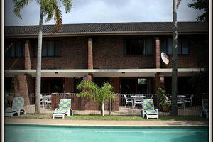 Pool & Beach