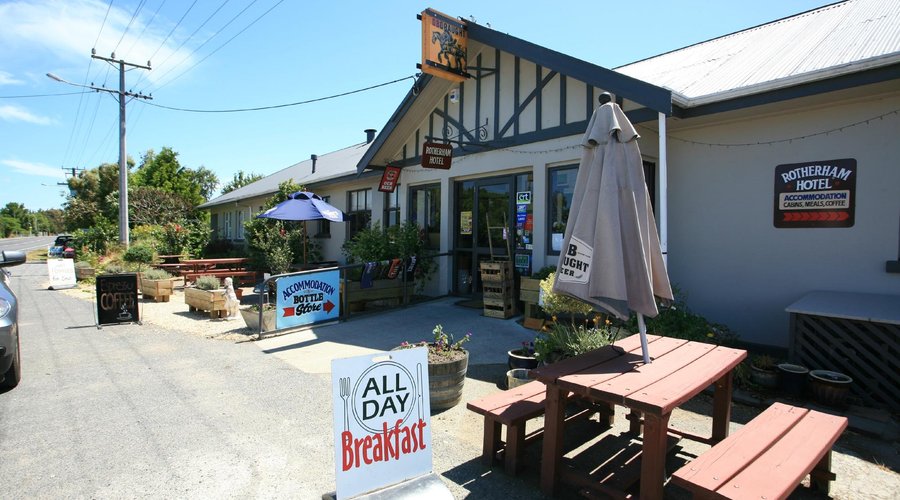 Rotherham Hotel, providing legendary kiwi hospitality and food for 28 years
