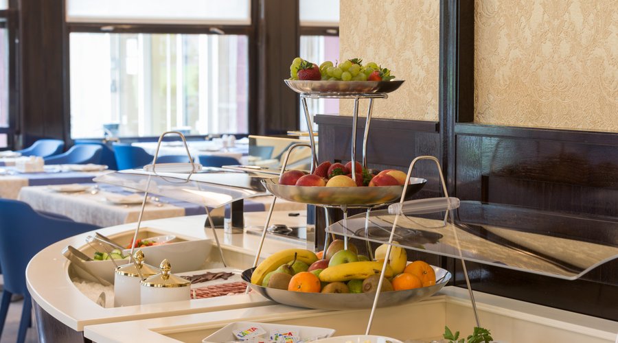 Frühstücksbuffet/ breakfast buffet