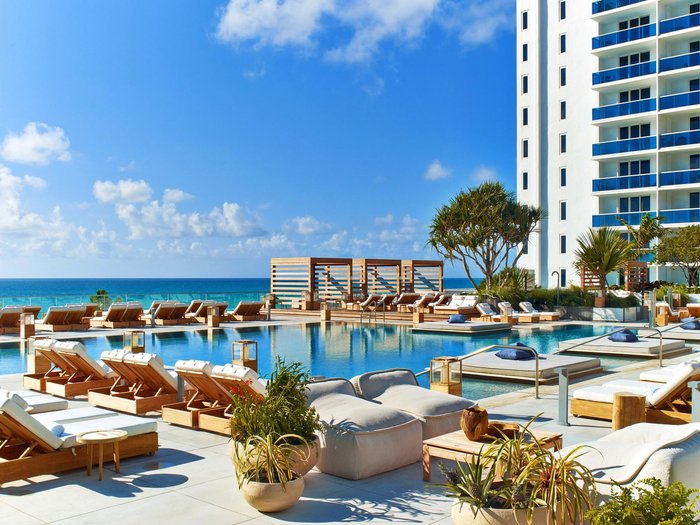 7 Rooftop Pools in Miami You Can Actually Get Into