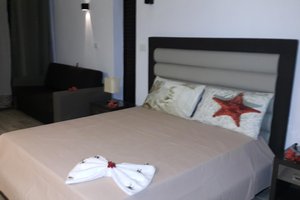 Room & Suite