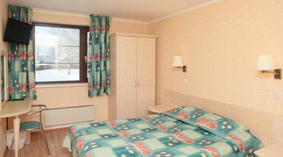 Suite bedroom