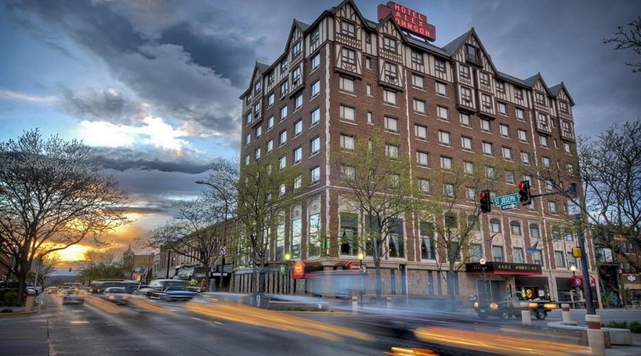 Hotel Alex Johnson