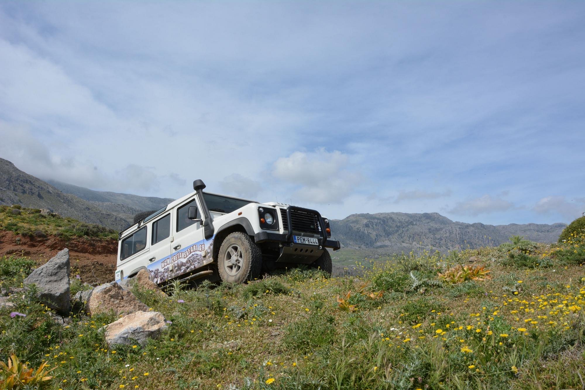 safari land rover crete