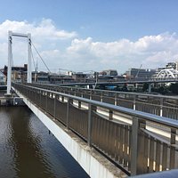 スカイツリーも見えるが遠い