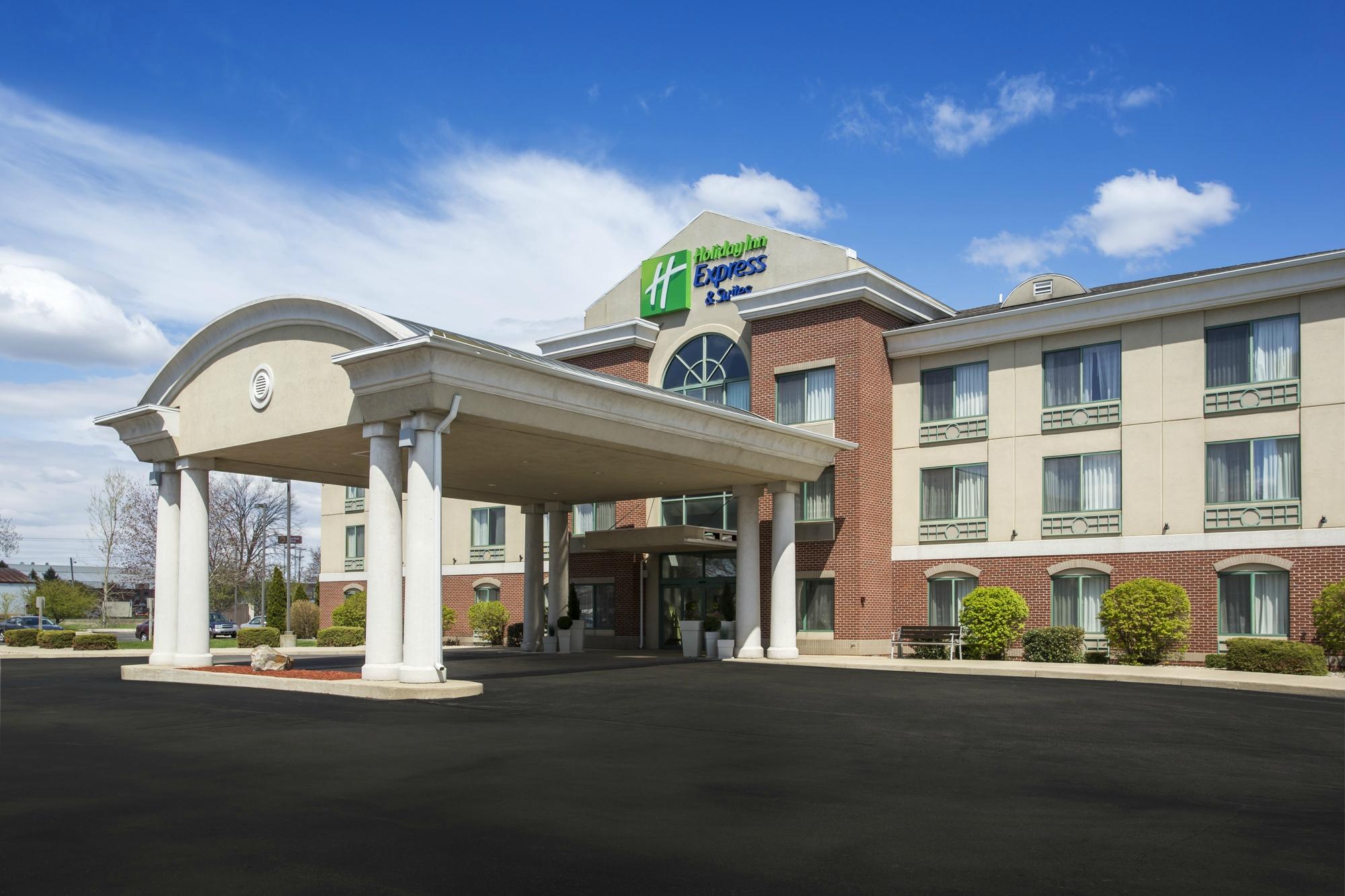 HOLIDAY INN EXPRESS & SUITES KALAMAZOO $114 ($̶1̶4̶4̶) - Updated 2022 ...