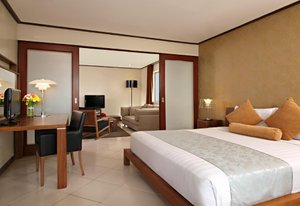 Hotel Kimberly Manila in Luzon, image may contain: Hotel, Corner, Cushion, Home Decor