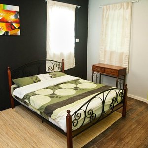 Private Queen Bed Room