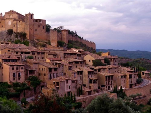 VILLA DE ALQUEZAR - Prices & Hotel Reviews - Spain