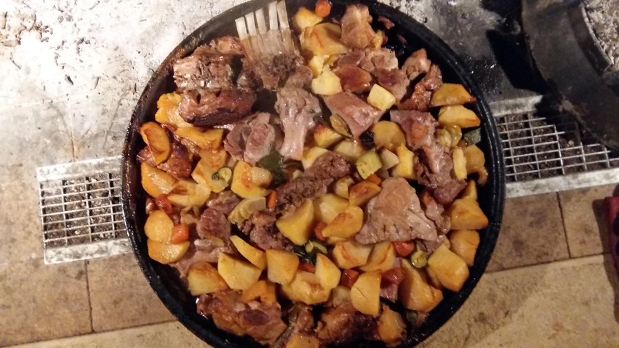 Peka(veal, lamm, pork)