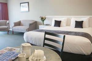 Room & Suite