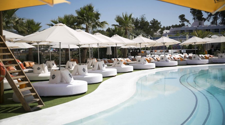 Poolside Beds