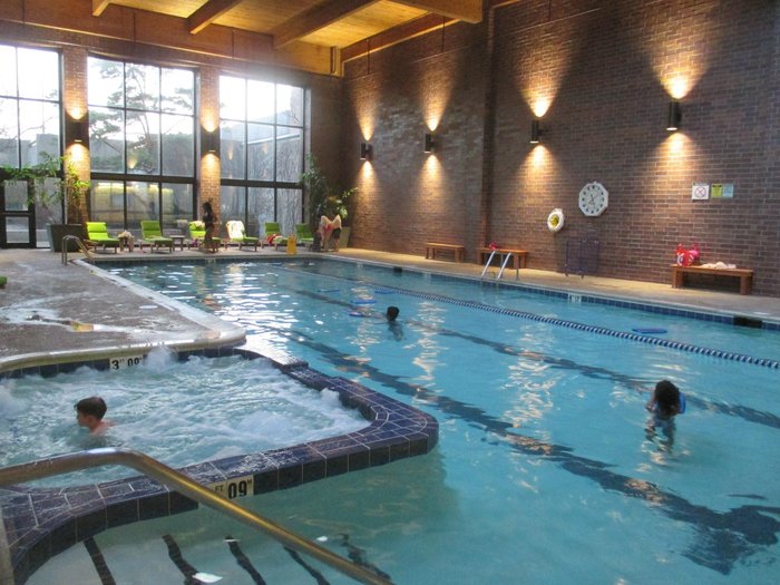 The Westin Chicago Northwest Pool: Pictures & Reviews - Tripadvisor