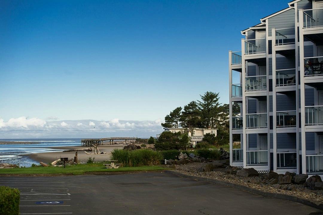 Crab Traps … Newport (purchase only) … Depoe Bay (purchase only) … Lincoln  City (rent or purchase) … Siletz Bay (rent or purchase)