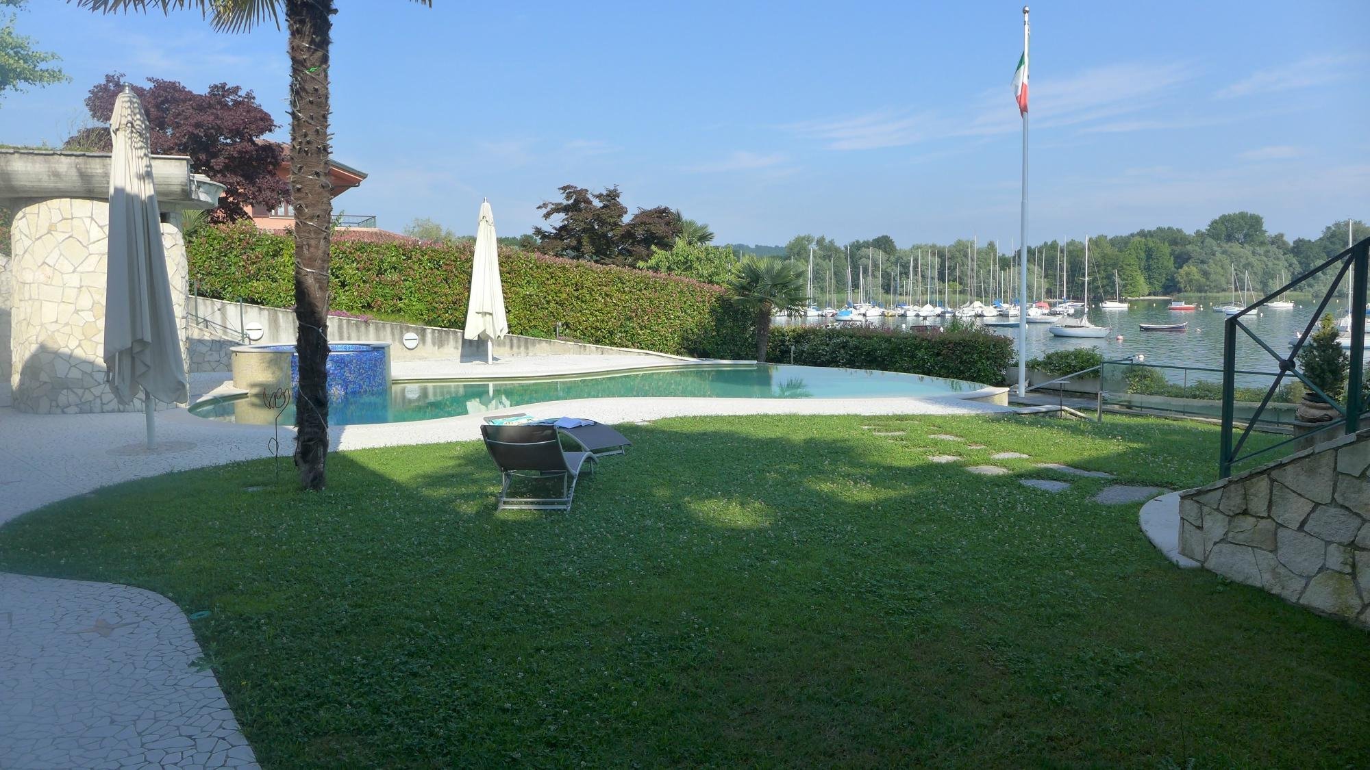 MON BAY VILLA B&B - Reviews (Monvalle, Italy)