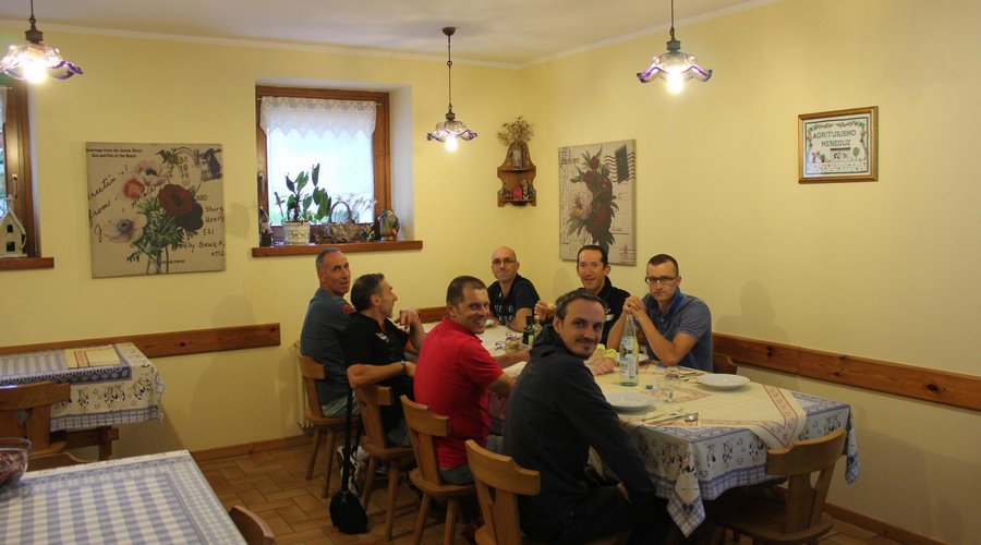 Locale cena