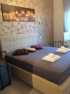 LA GRANDE BELLEZZA AFFITTACAMERE - Hostel Reviews (Rome, Italy)