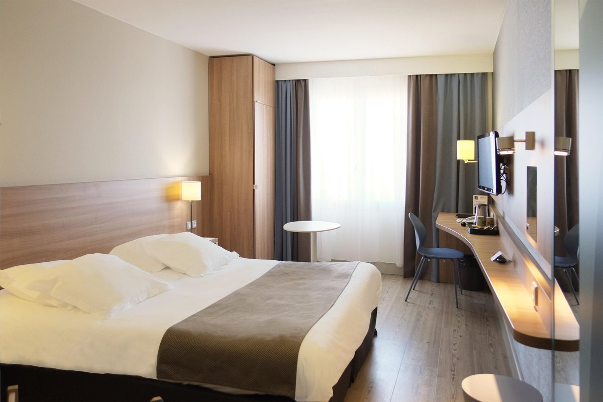 Best Western Plus Ajaccio Amiraute Rooms: Pictures & Reviews - Tripadvisor