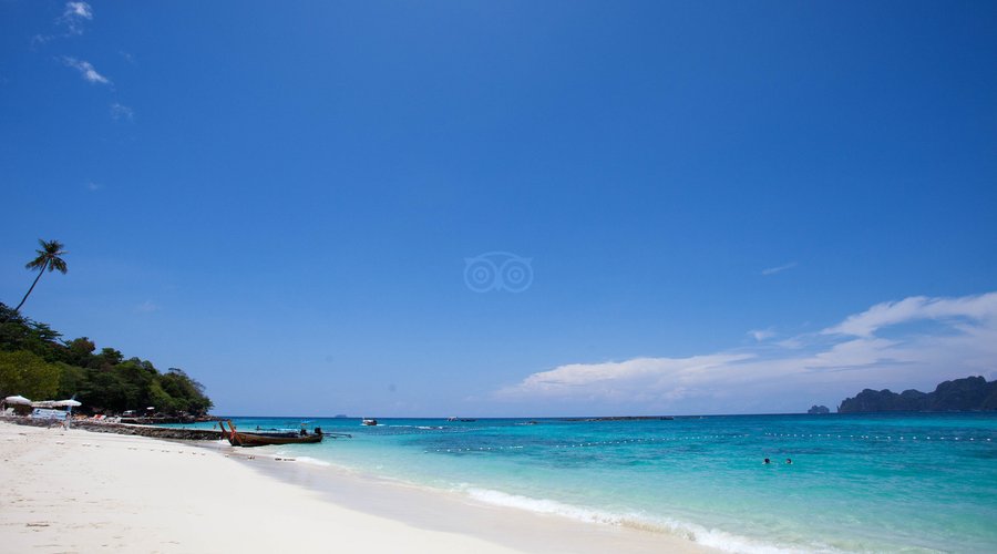Beach at the Phi Phi Long Beach Resort & Villa